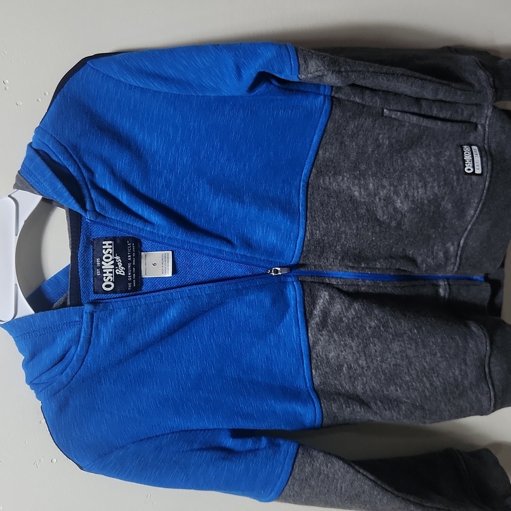 OshKosh B'gosh Zip- up hoodie sz 6